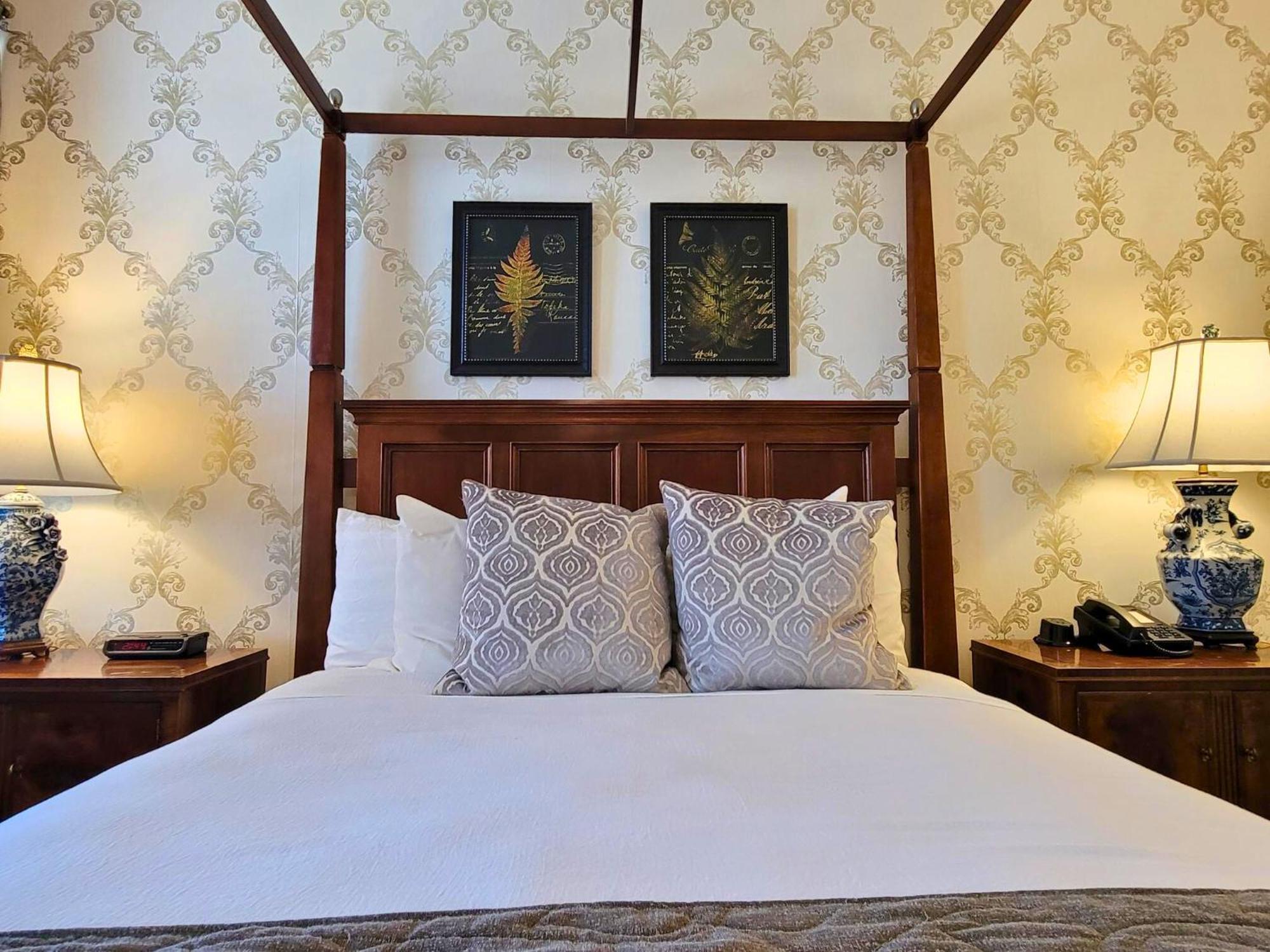 Altland House & Inn Abbottstown