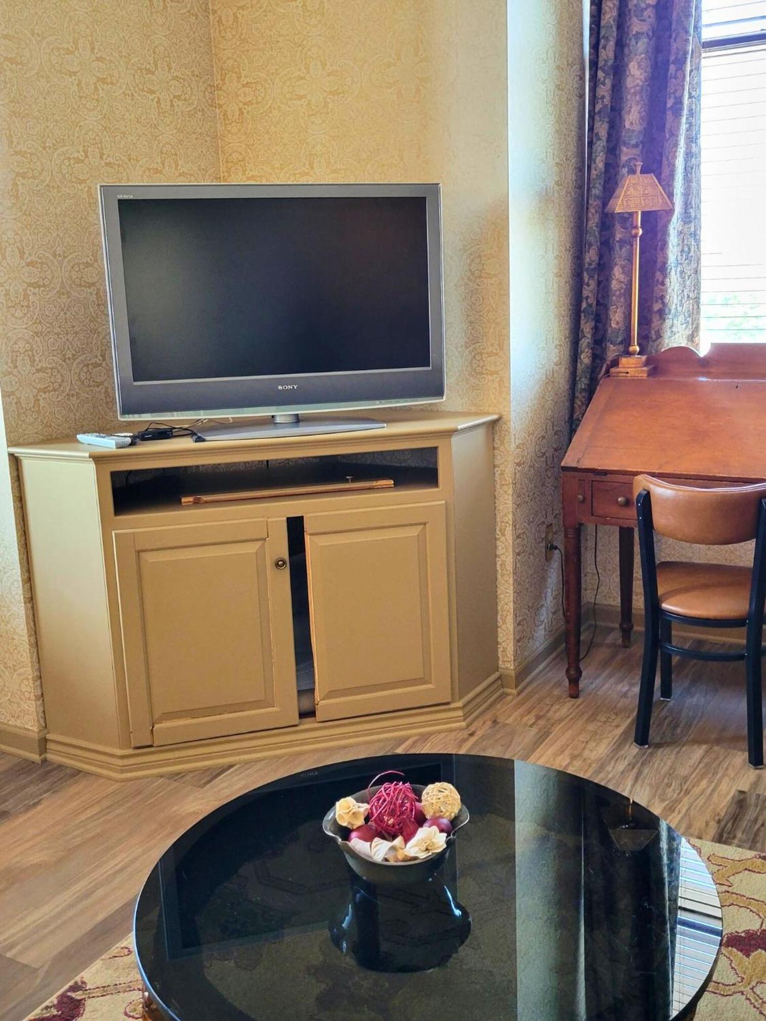 Altland House &